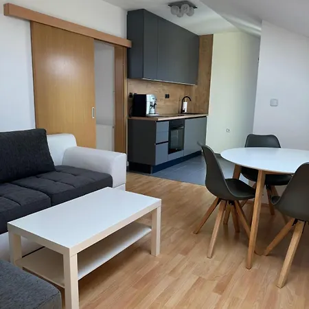 Haus Ella Apartman *