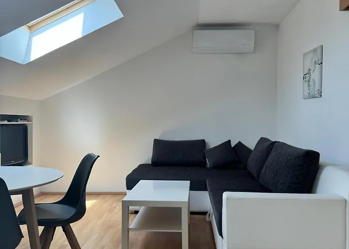 Haus Ella * 诺维·维诺多尔斯基